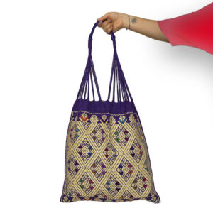 Nativa-B11111-Bolso-tipo-Tote-tejido-a-mano-en-telar-de-cintura.-Color-Morado